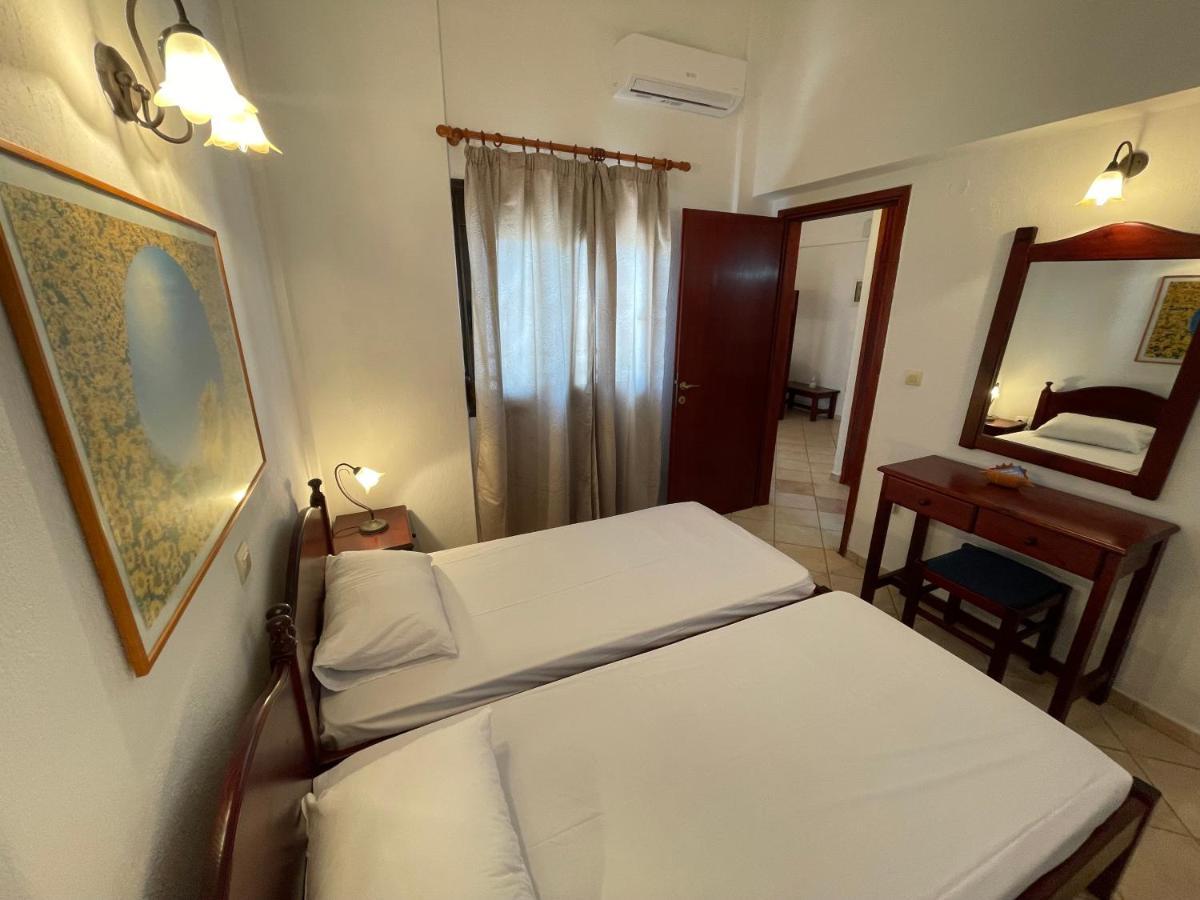 Galazia Akti Seaside Apartments นิกิติ ภายนอก รูปภาพ