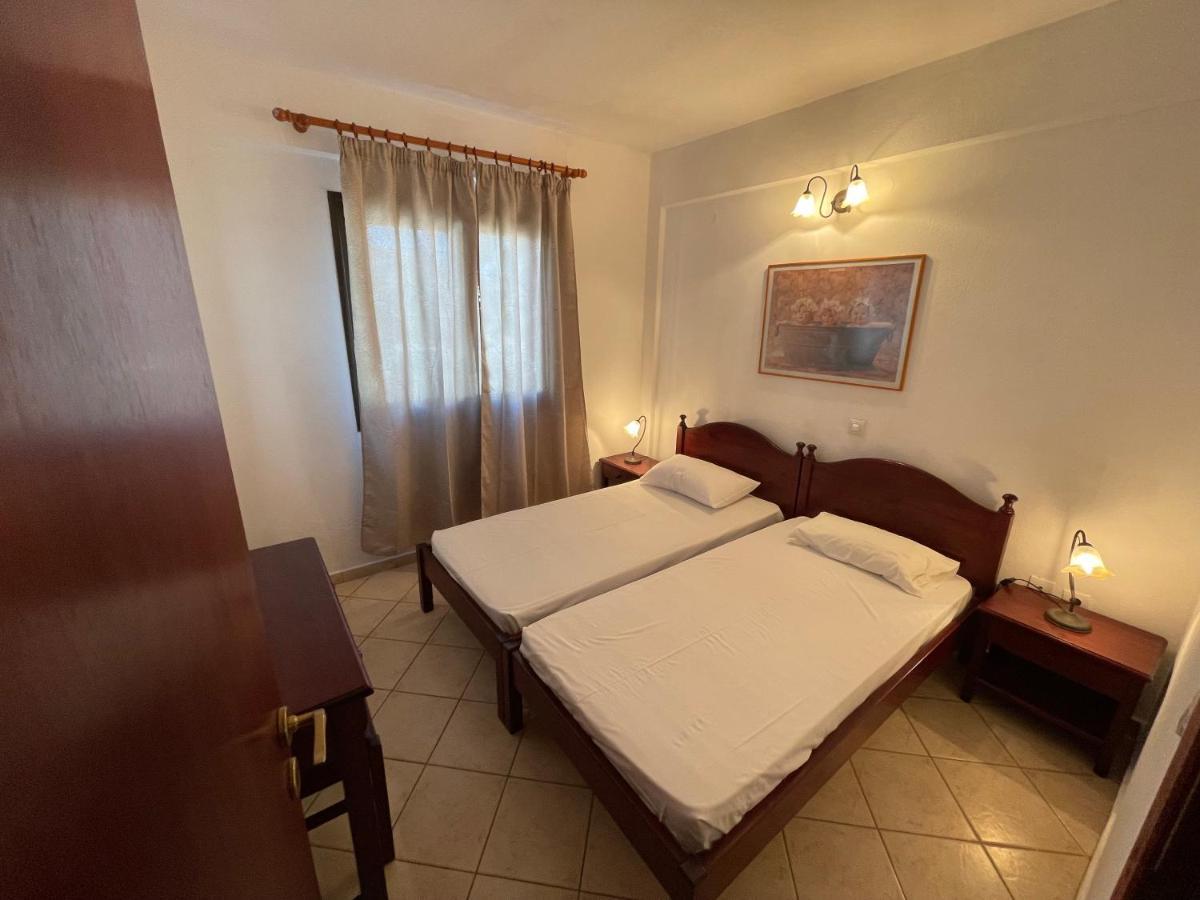 Galazia Akti Seaside Apartments นิกิติ ภายนอก รูปภาพ